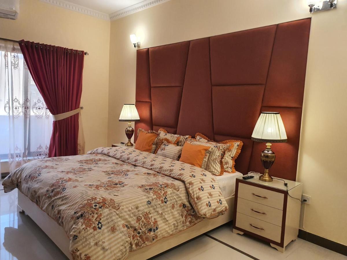 Royal Villa F-10/2 Islamabad Exterior photo