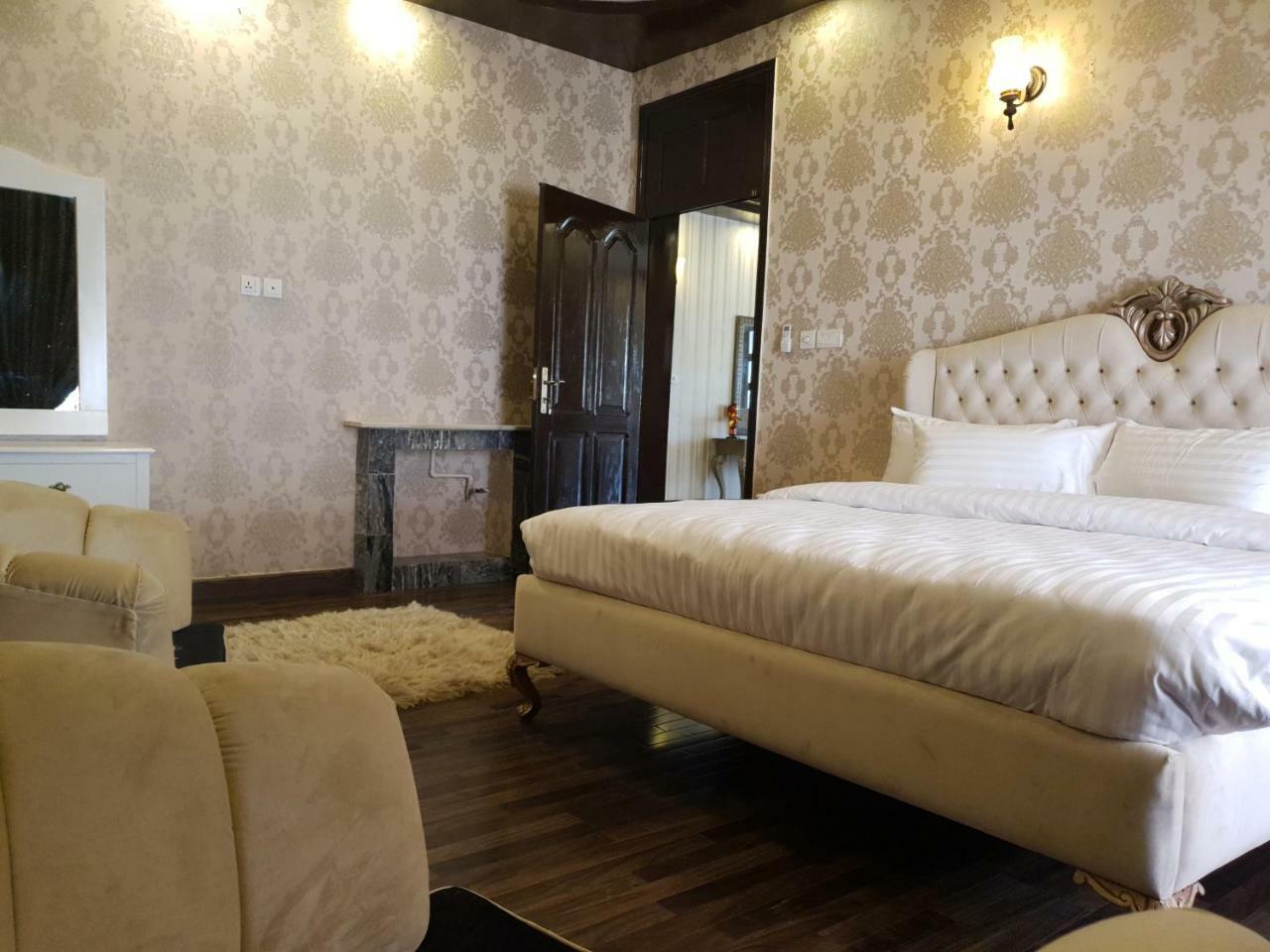 Royal Villa F-10/2 Islamabad Exterior photo