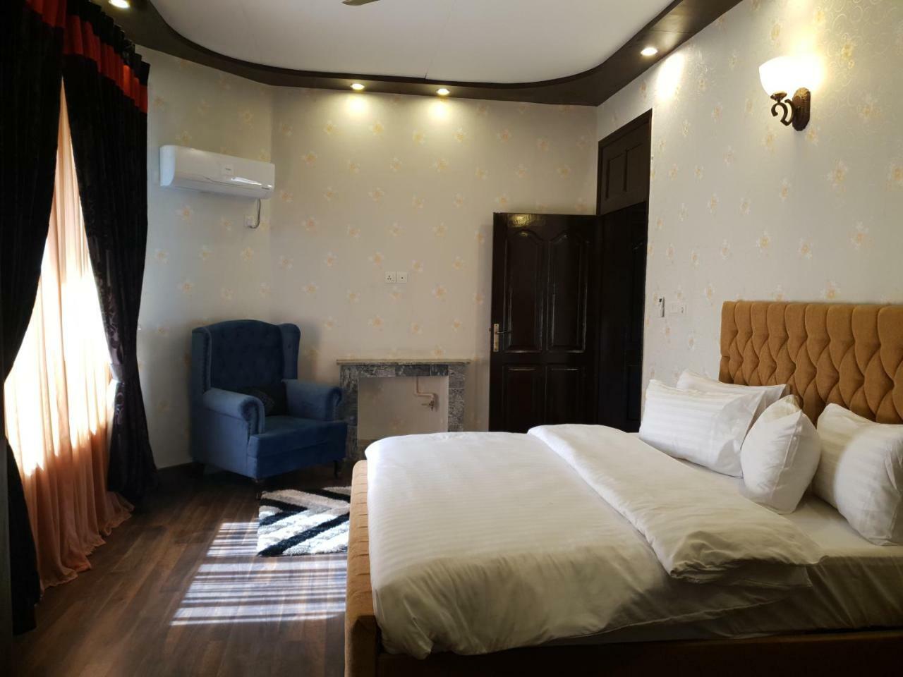 Royal Villa F-10/2 Islamabad Exterior photo