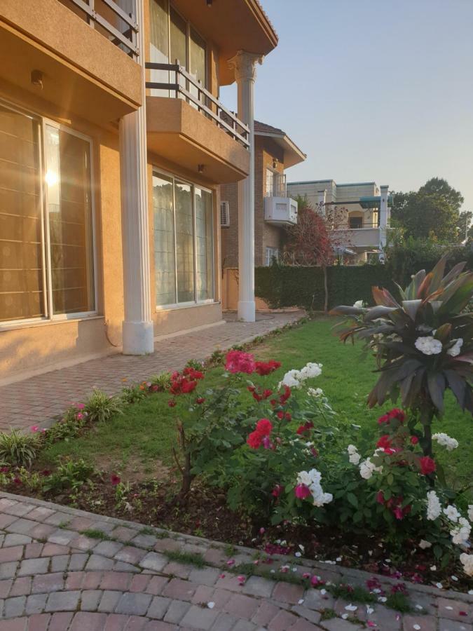Royal Villa F-10/2 Islamabad Exterior photo